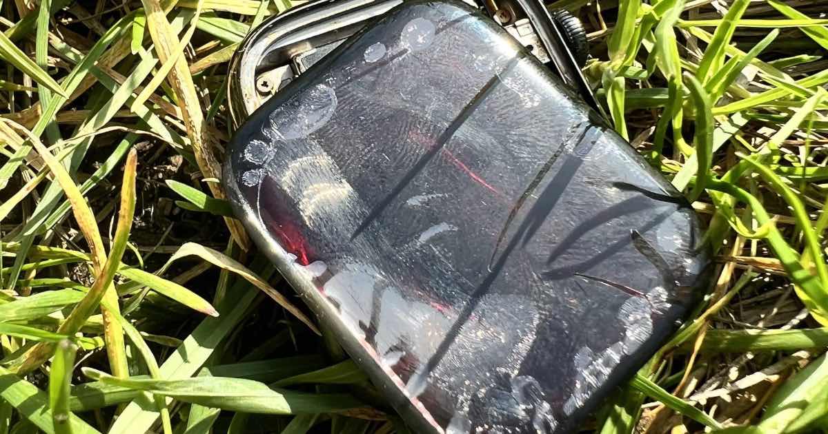 Apple Watch Overheats on User’s Wrist and Later Explodes, Prompting Investigation from Apple