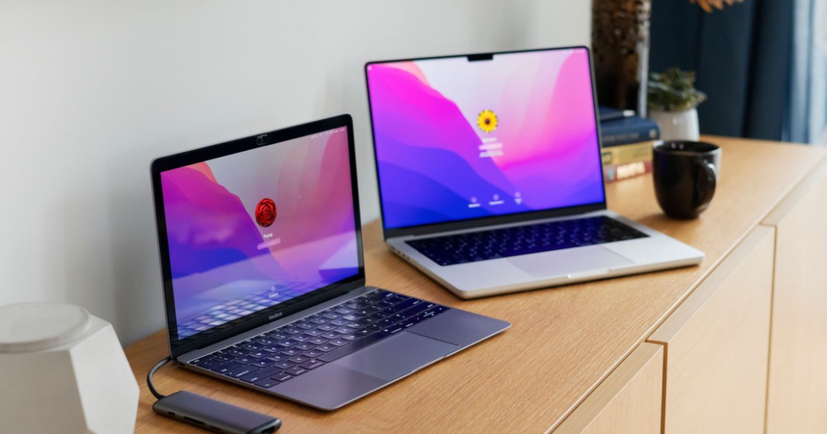 How to Connect Multiple Displays to a MacBook Pro
